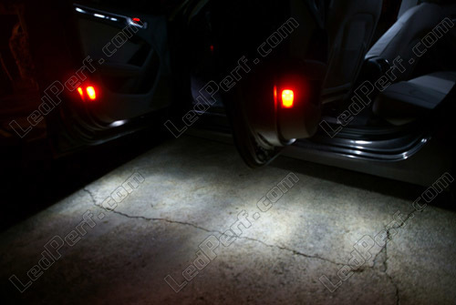 2 ampoules à LED Blanc Lumière éclairage Bas de porte pour Audi A5