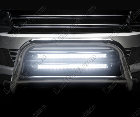 Gros plan Barre LED Osram LEDriving® LIGHTBAR FX500-CB éclairage