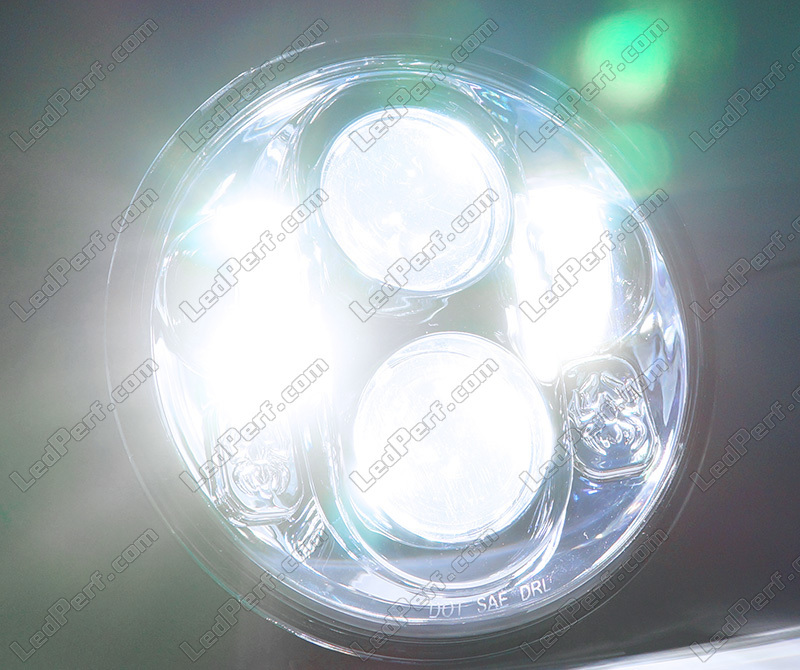 Super Bright moto 5,75 pouces 5,75 LED ' Projecteur LED Ensemble de phare  Moto La Tête de Lampe phare de lumière LED de lumière automatique d'éclairage  LED Lampe automatique - Chine Projecteur