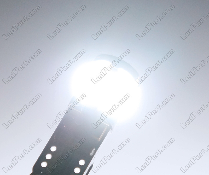 Ampoule LED W5W - T10 Anti-erreur ODB (9 LED) - Auto-piece02