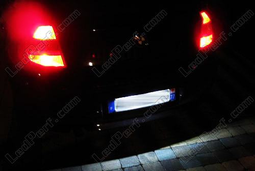 1-Series E81 MK1 07-11 3D LED Éclairage plaque immatriculation auto WH for BMW 