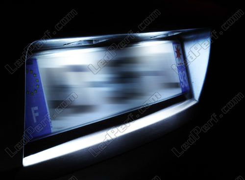 Ampoules LED de Voiture intérieur dôme Lampe boîte à Gants Plaque  d'immatriculation lumière de Coffre, pour Seat Leon 2 3 MK2 MK3 1P 5F FR  5F1 5F5 5F8 Accessoires : : Auto