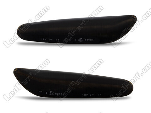Vue de face des clignotants latéraux dynamiques à LED pour BMW Serie 1 (E81 E82 E87 E88) - Couleur noire fumée