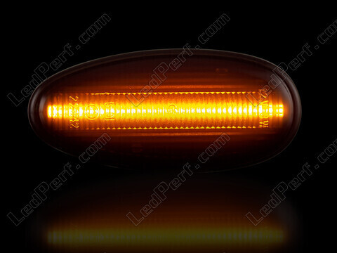 Eclairage maximal des répétiteurs latéraux dynamiques à LED pour Mitsubishi Pajero sport 1