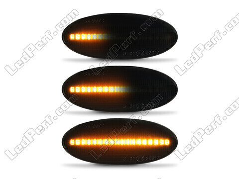 Eclairages des répétiteurs latéraux dynamiques noirs à LED pour Nissan Note (2009 - 2013)
