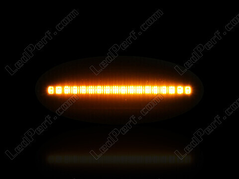 Eclairage maximal des répétiteurs latéraux dynamiques à LED pour Nissan X Trail II