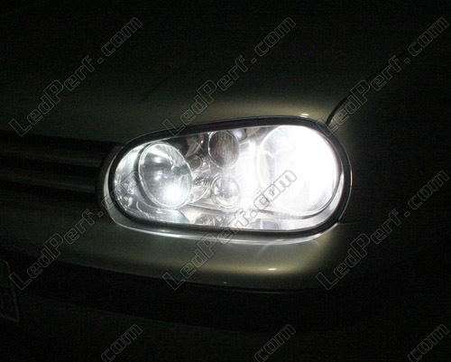 Pack ampoules de feux/phares Xenon effect pour Volkswagen Golf 4