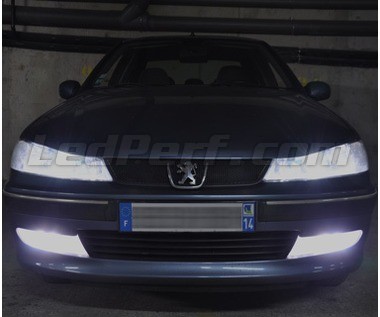Pack ampoules de feux/phares Xenon effect pour Peugeot Speedfight 4
